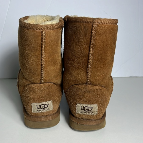 UGG Classic Short Boots Brown Suede Women's 5 - Picture 4 of 8